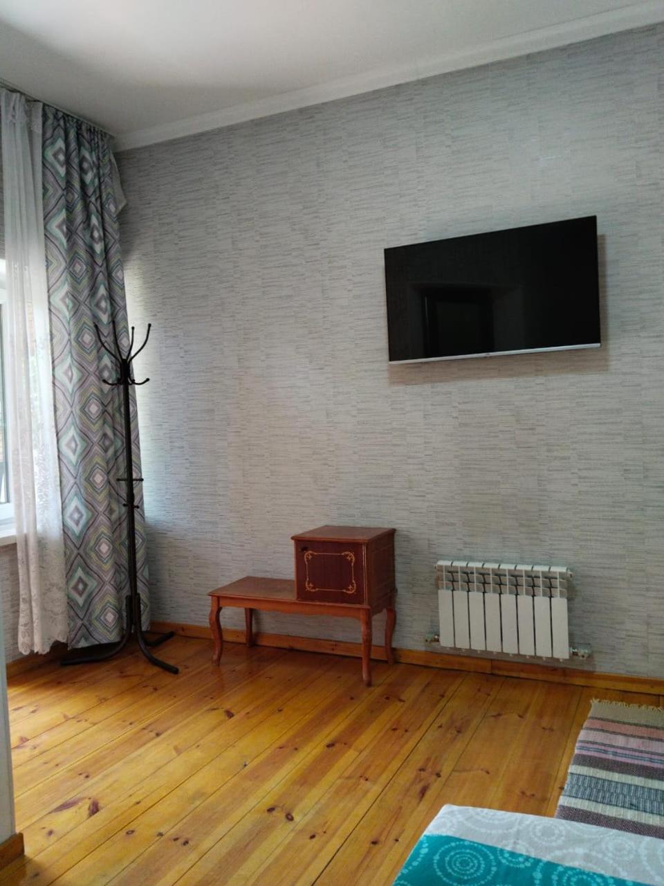Arman Hotel Saryaghash Bagian luar foto